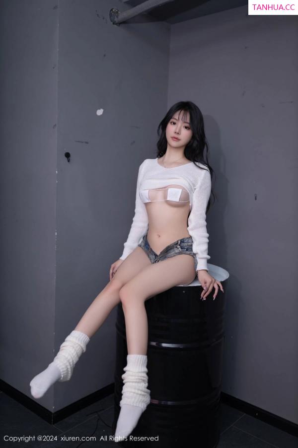   [XiuRen]高清写真图 2024.04.26 No.8458 幼幼 美臀性感第40张图片